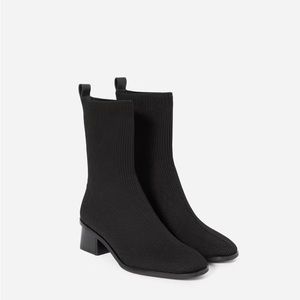 Everlane Reknit High Ankle Glove Boot in Black , NWOB size 8.5